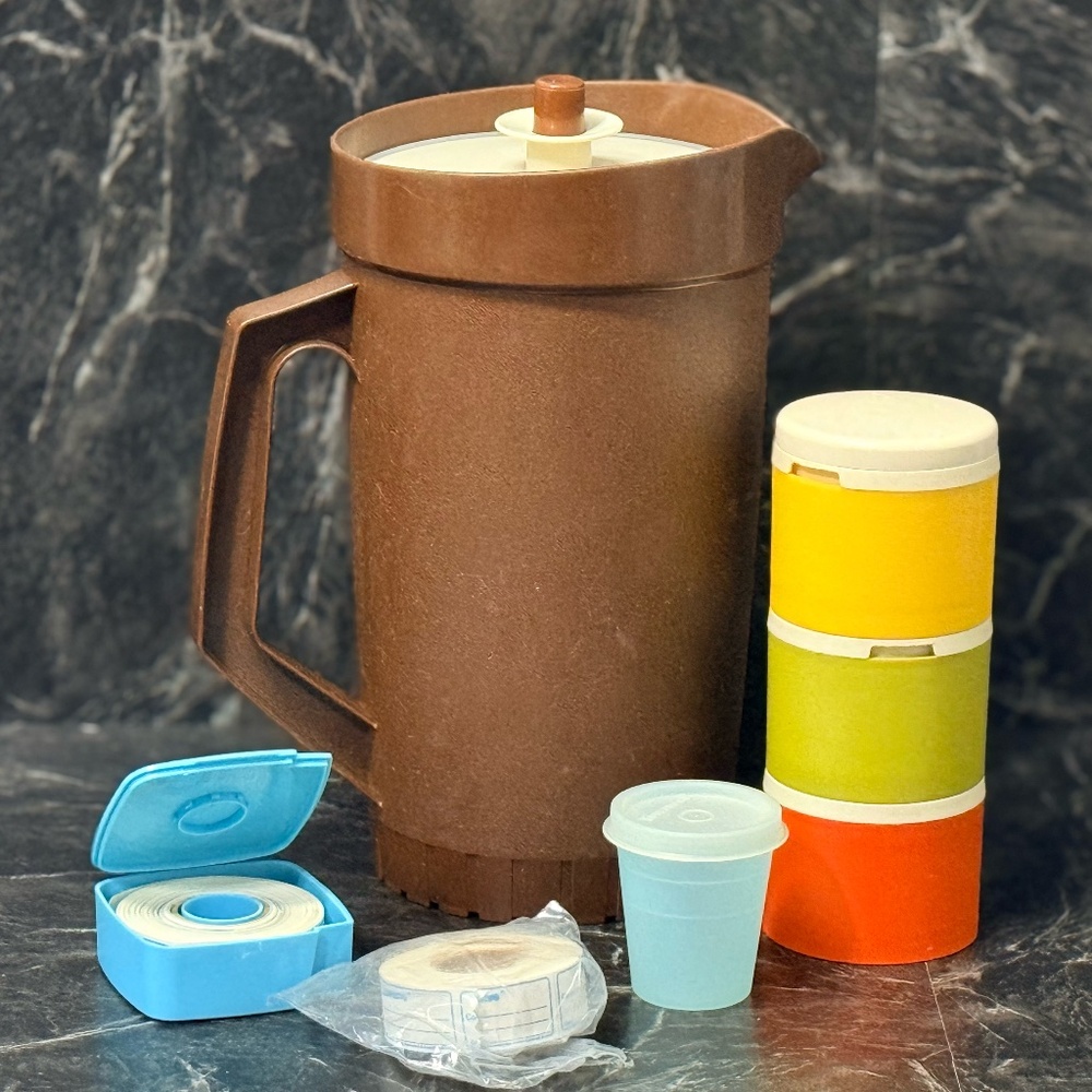 TUPPERWARE Miscellaneous Set - Picture 2 of 16